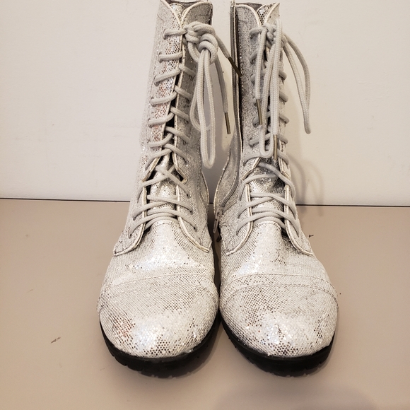 LIKE NEW BALERA SEQUIN ZIP UP SIDE COMBAT BOOTS 25.00 SIZE 7 OFFER - Picture 3 of 8